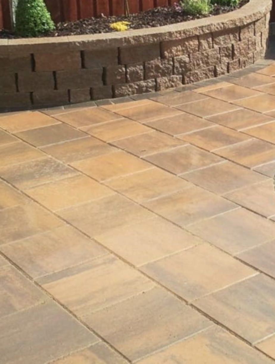 Classic_Rustic_paving_Flags