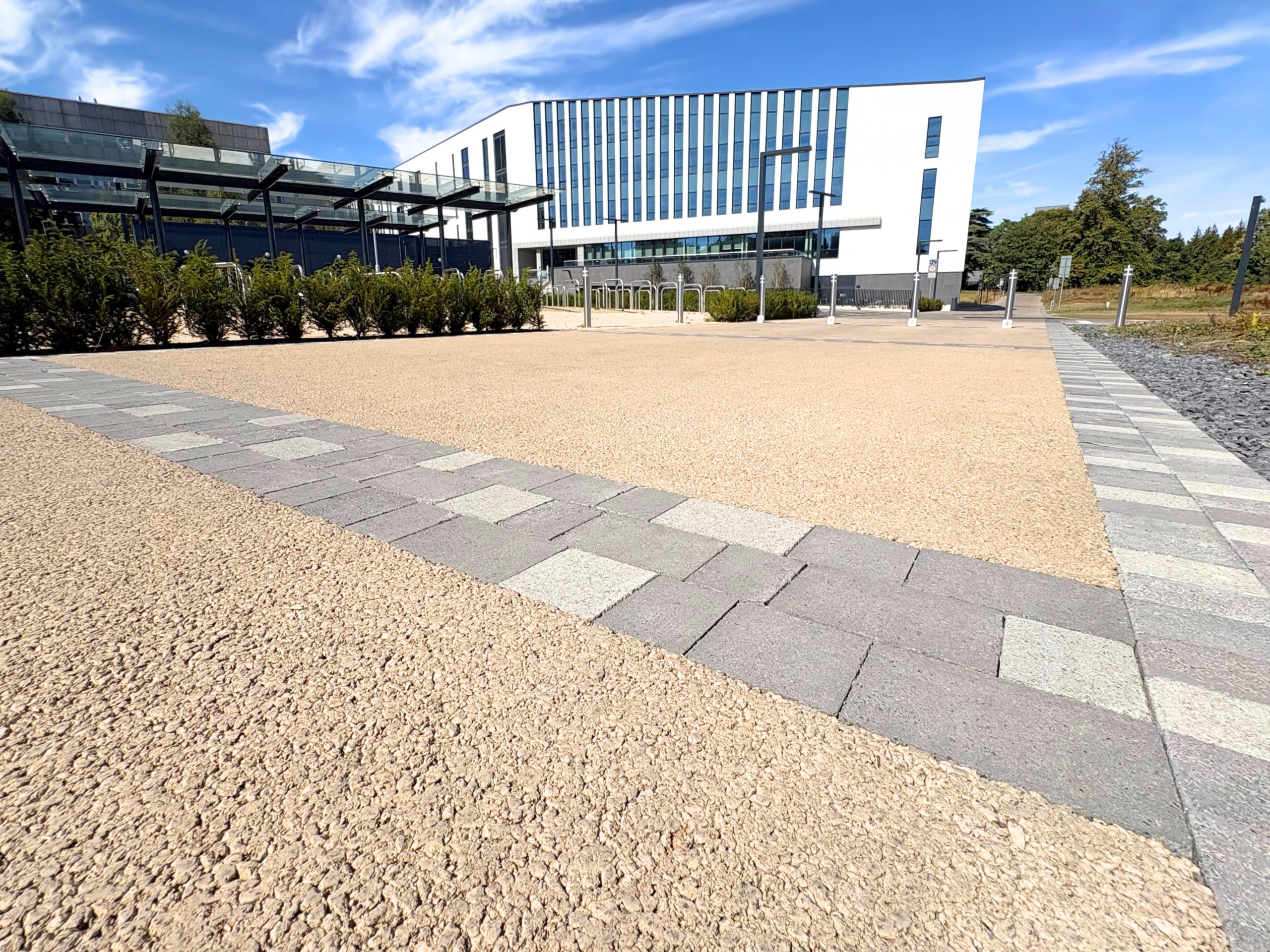 Lismore kerbs natural and charcoal flushed