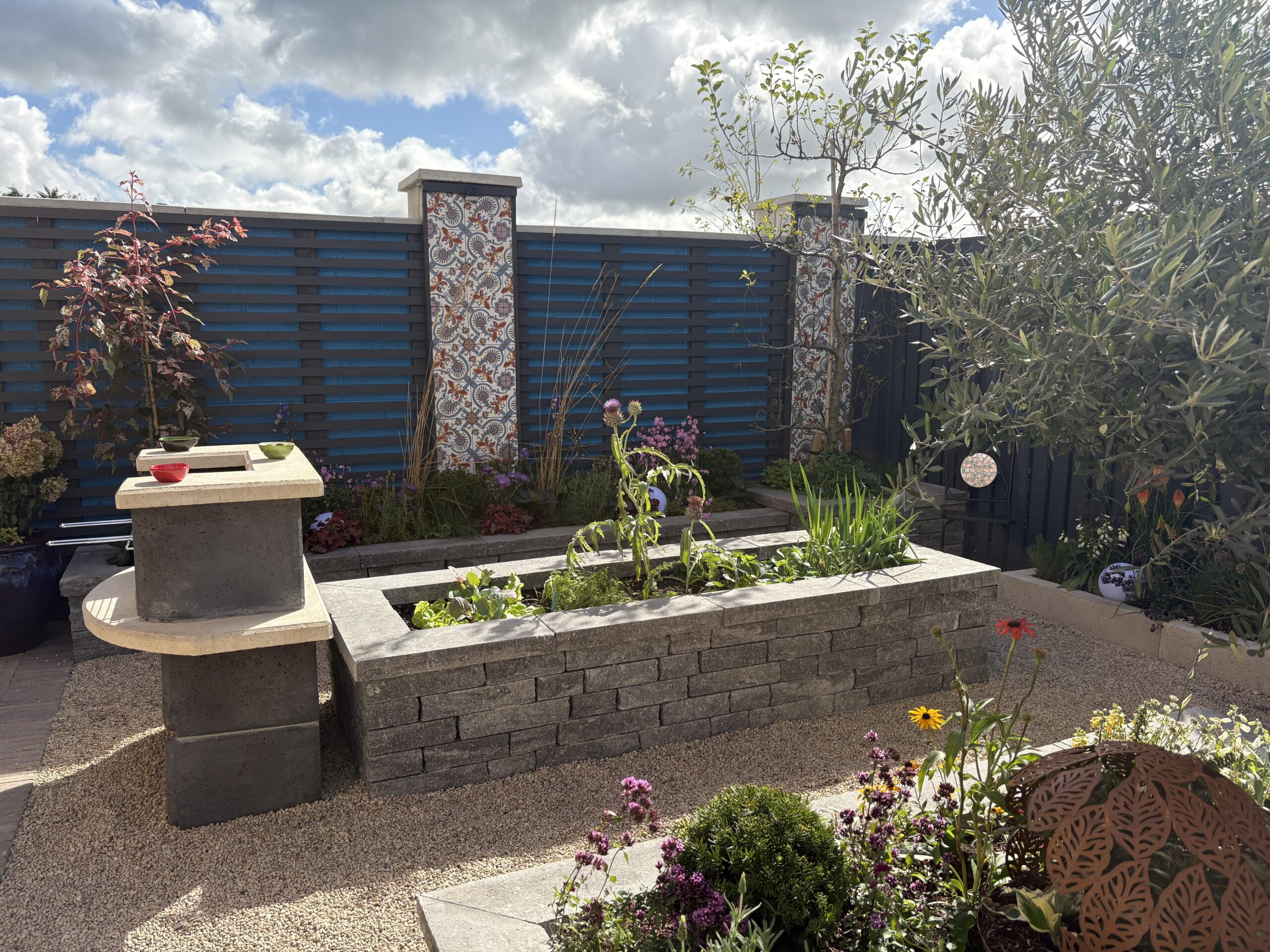 Connemara walling & Capping Raven White SG eoighan and Decroative stone Belmont