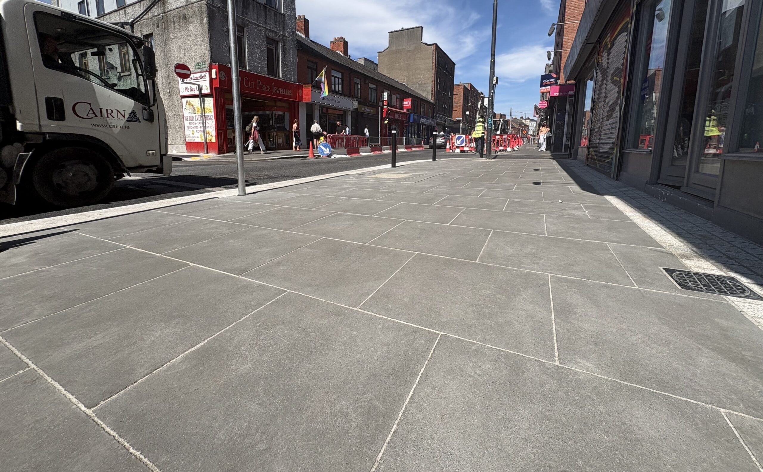 meath st classic flags, streetscape 4