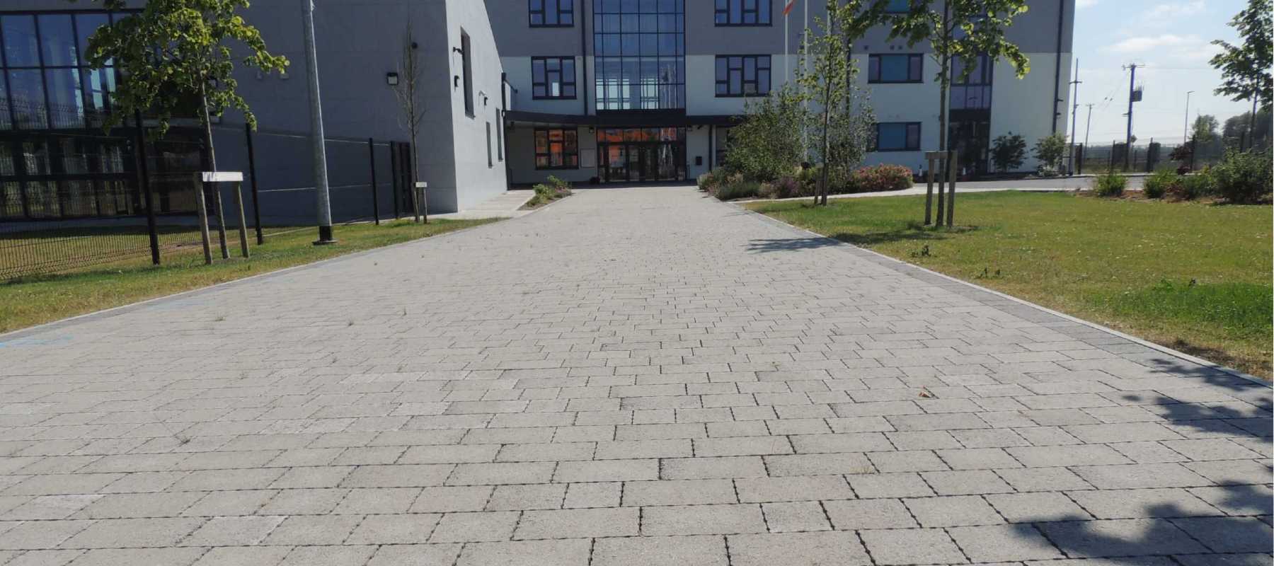 Gaelscoil an Chollin and Saplings, Mullingar Primary School - Paving and Walling