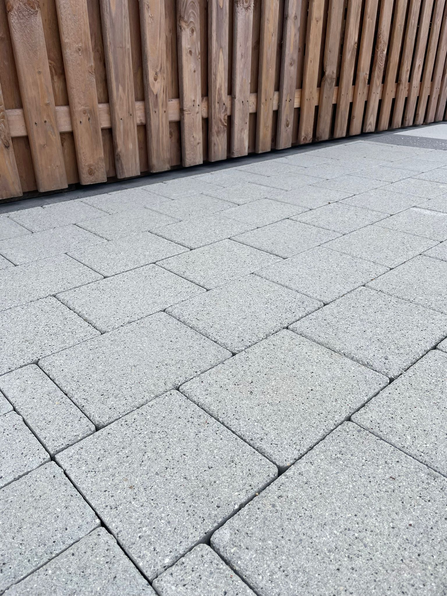 Corrib Block in Silver Granite